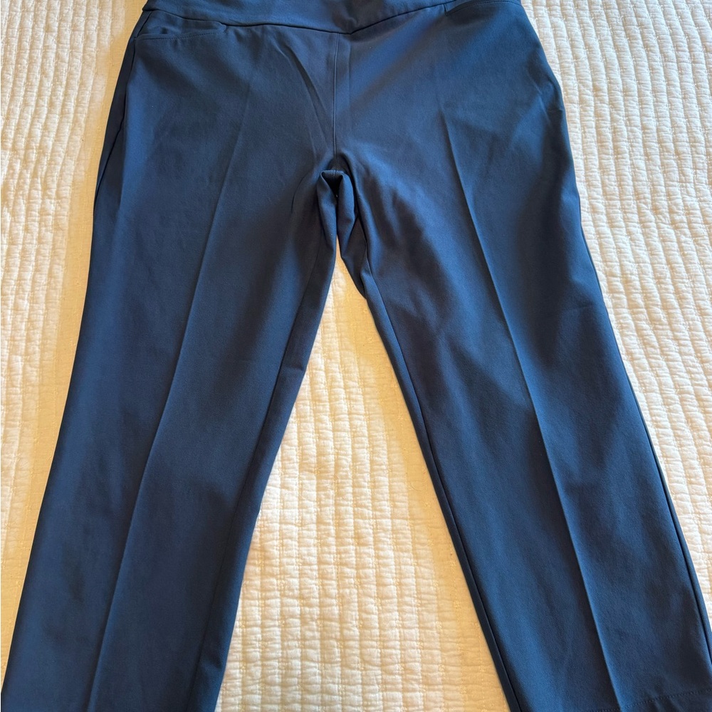 Classic Straight-Leg Navy Golf/Acitve Pants